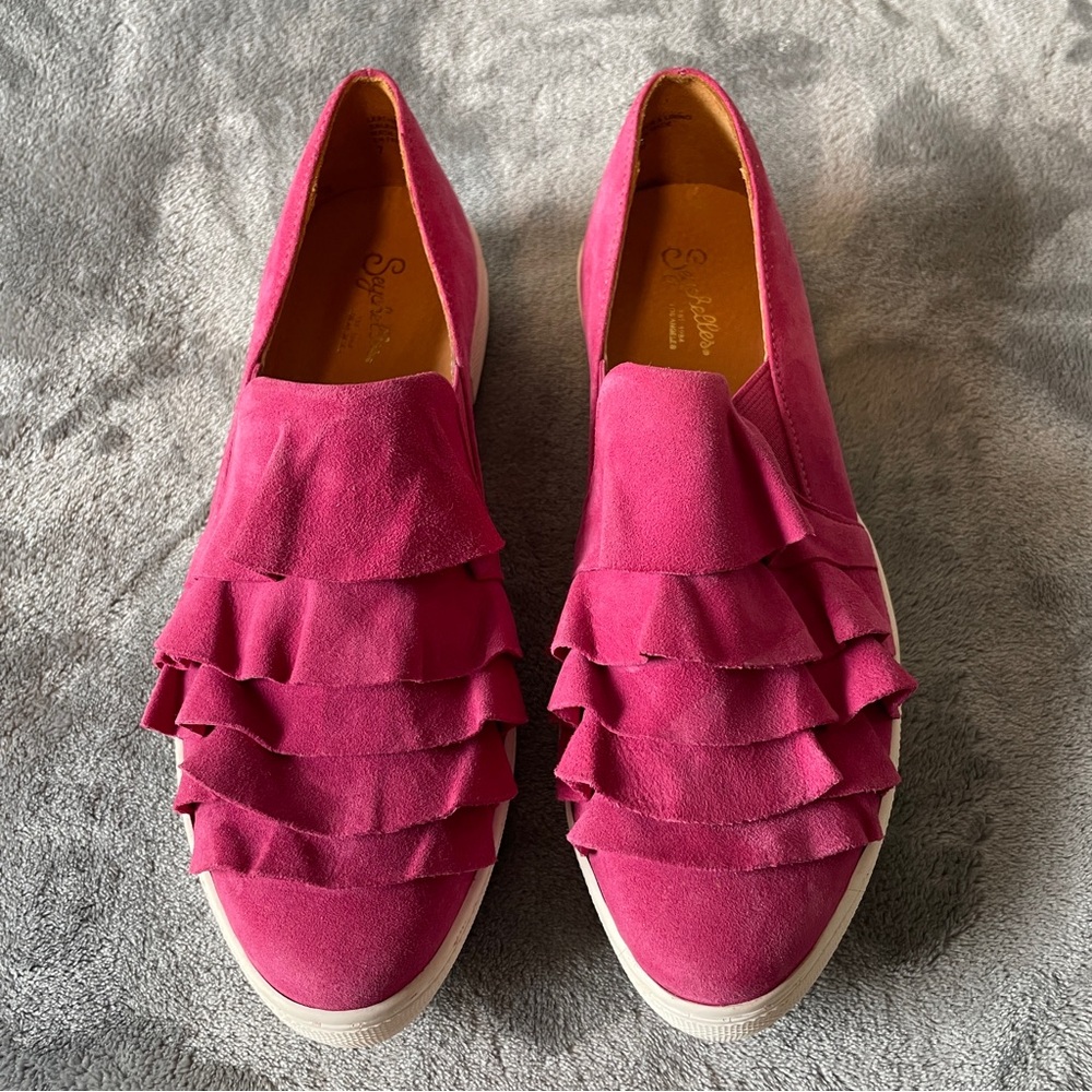 Seychelles Pink Ruffle Flats - Picture 6 of 10